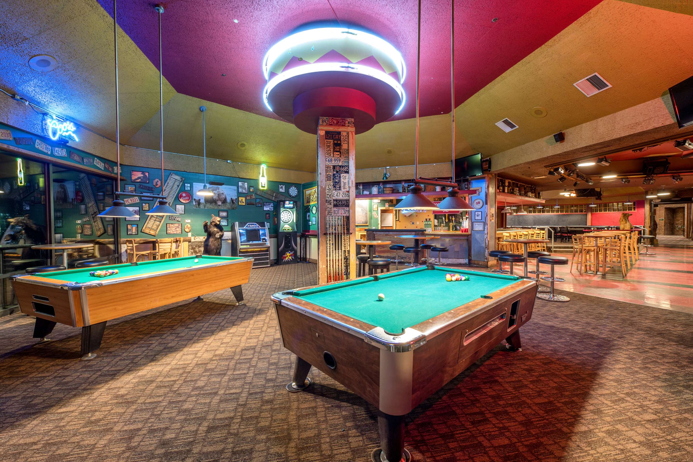 Pasco Hotel Grizzly Bar | Red Lion Hotel Pasco Airport & Conference Center