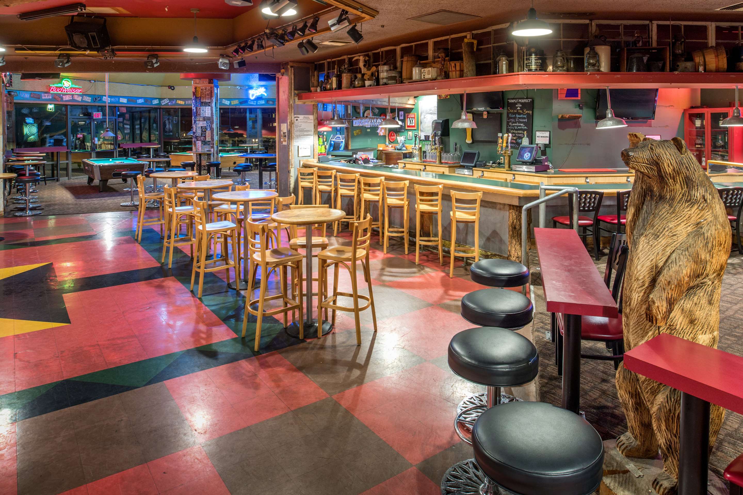 Pasco Hotel Grizzly Bar | Red Lion Hotel Pasco Airport & Conference Center
