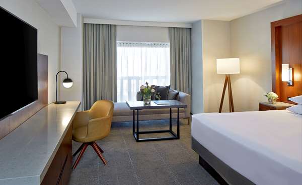  - Hyatt Regency Hotel Atlanta - I-75 & I-85, Exit 249A & 249B