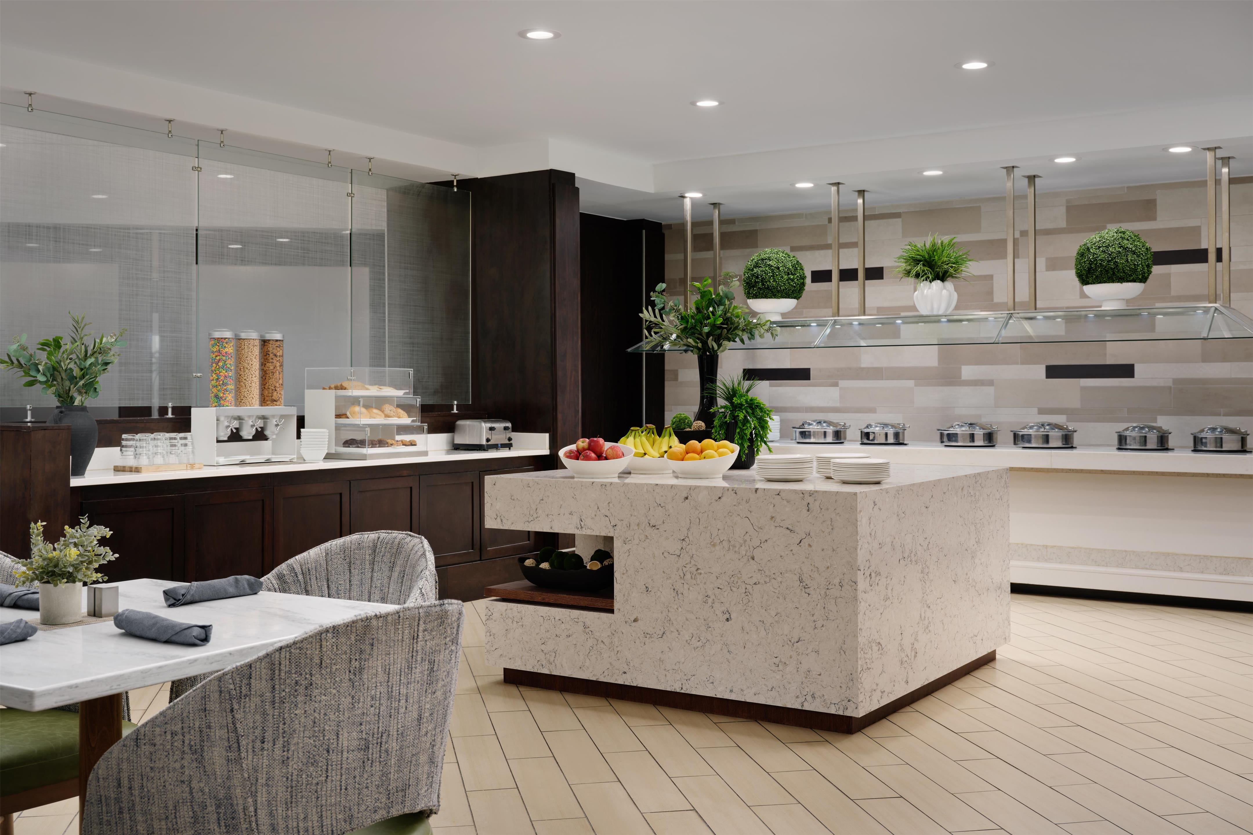 Restaurant | Hyatt Regency Suites Atlanta Northwest