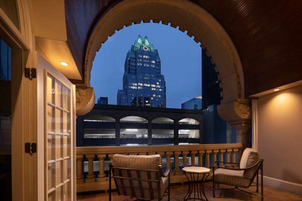 Suite - Driskill Hotel Austin - I-35, Exit 234B