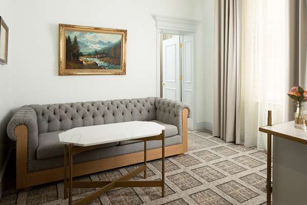 Suite - Driskill Hotel Austin - I-35, Exit 234B