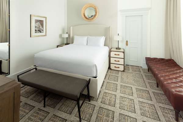 Suite - Driskill Hotel Austin - I-35, Exit 234B