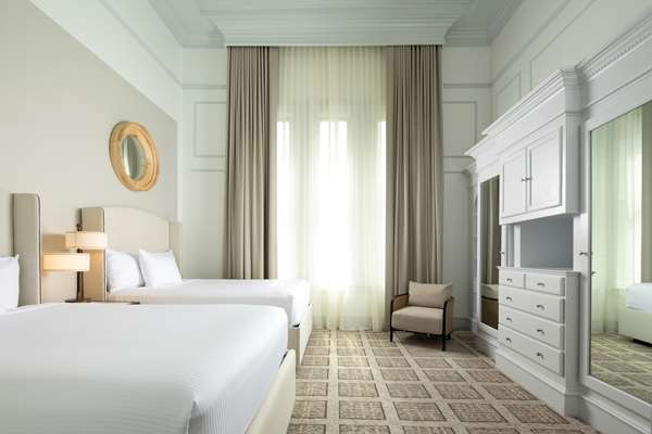 Suite - Driskill Hotel Austin - I-35, Exit 234B