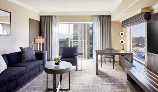 Suite - Hyatt Regency Hotel Bellevue - I-405, Exit 13B