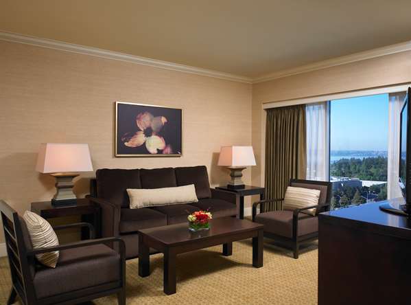 Suite - Hyatt Regency Hotel Bellevue - I-405, Exit 13B
