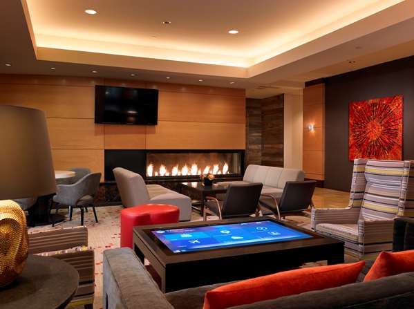 Pool - Hyatt Regency Hotel Bellevue - I-405, Exit 13B