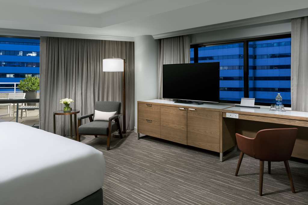HYATT REGENCY BETHESDA-guestroom-Guest Room,Suite,On-Site.jpg