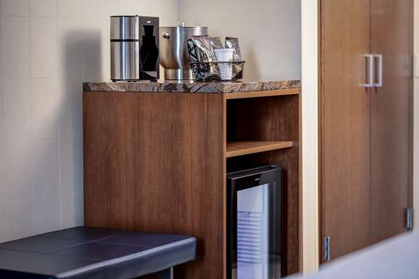  - Hyatt Regency Hotel Baltimore