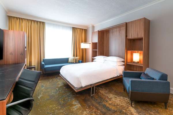 Suite - Hyatt Regency Hotel Calgary