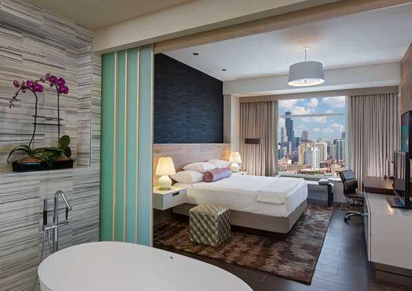 Suite - Hyatt Regency Hotel McCormick Place Chicago - I-55, Exits 293C & 293D