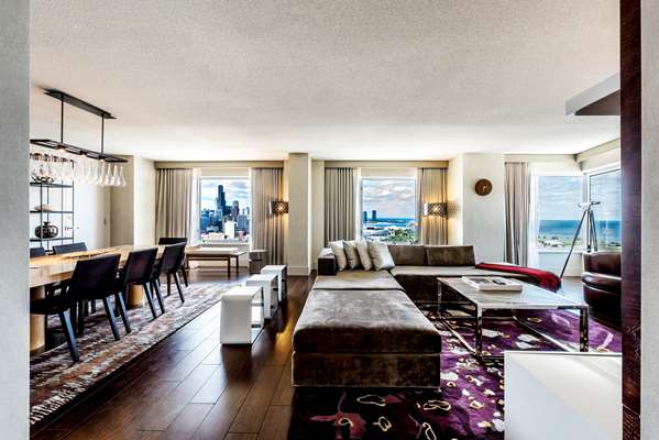 Suite - Hyatt Regency Hotel McCormick Place Chicago - I-55, Exits 293C & 293D