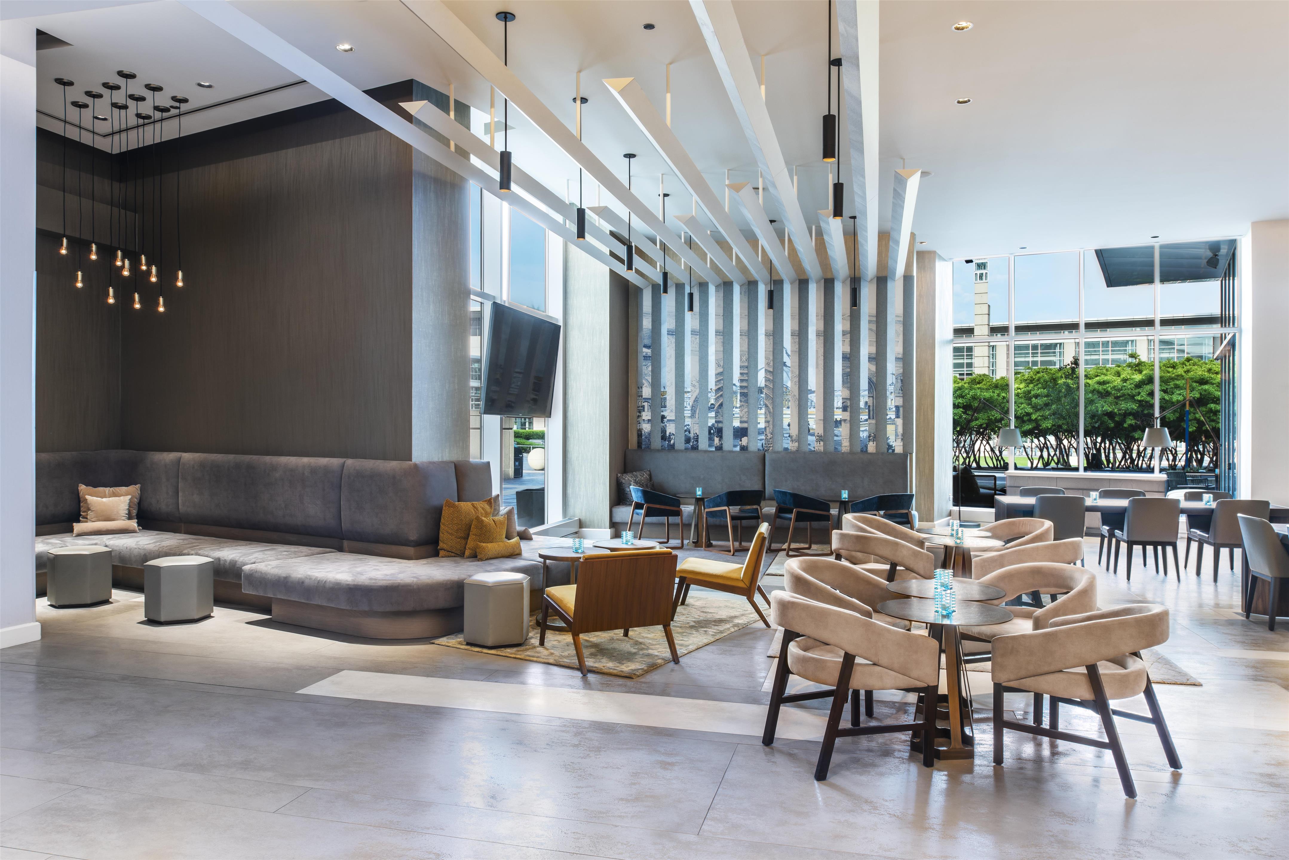 Bar Lounge | Hyatt Regency McCormick Place