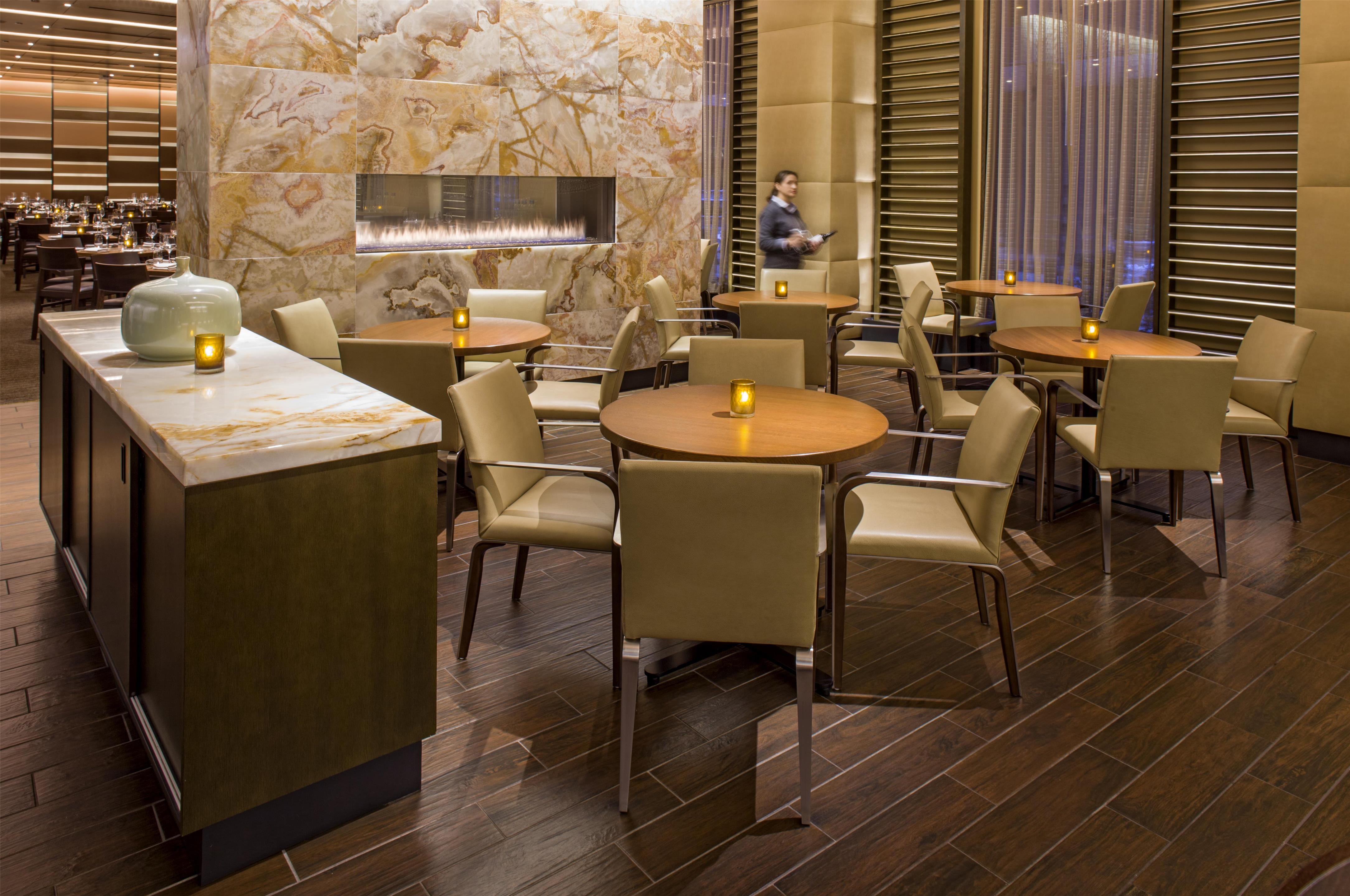 Bar Lounge | Hyatt Regency Chicago