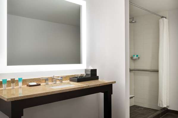  - Hyatt Regency Hotel Schaumburg