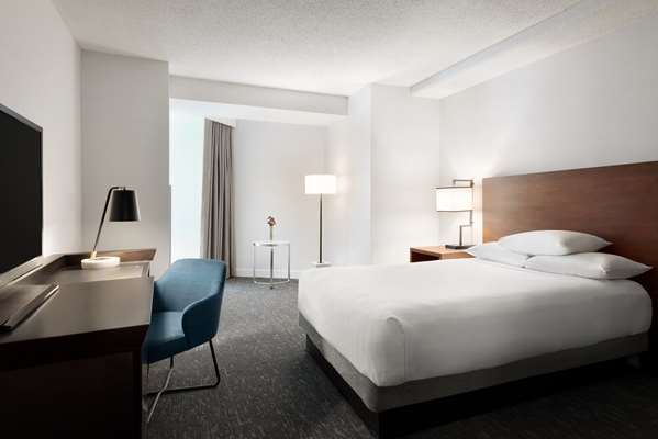  - Hyatt Regency Hotel Schaumburg