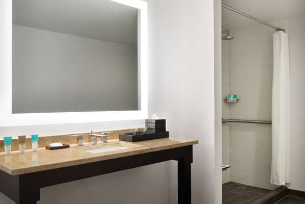  - Hyatt Regency Hotel Schaumburg