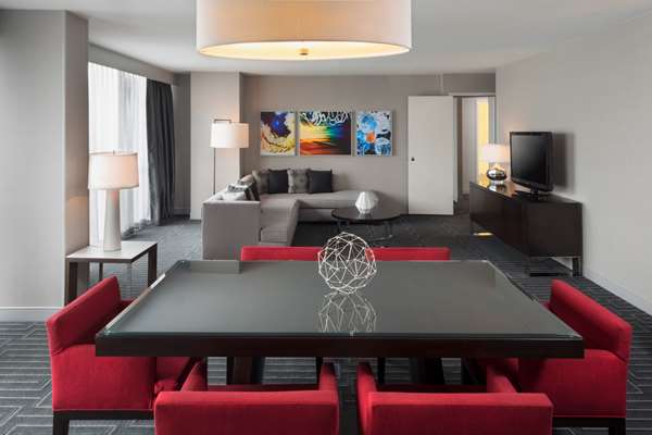 Suite - Hyatt Regency Hotel Downtown Cincinnati - I-75, Exit 1C