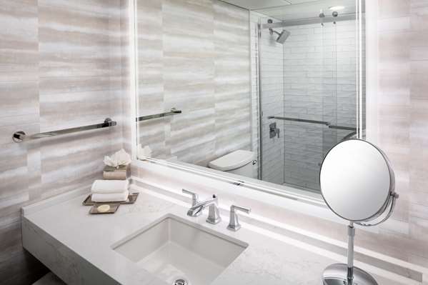  - Hyatt Regency Hotel Downtown Columbus - I-670, Exit 4