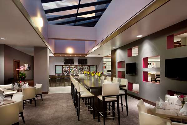 Bar - Hyatt Regency Hotel Deerfield - I-94, Exit 24