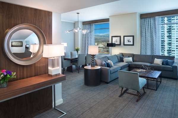 Suite - Hyatt Regency Hotel Convention Center Denver