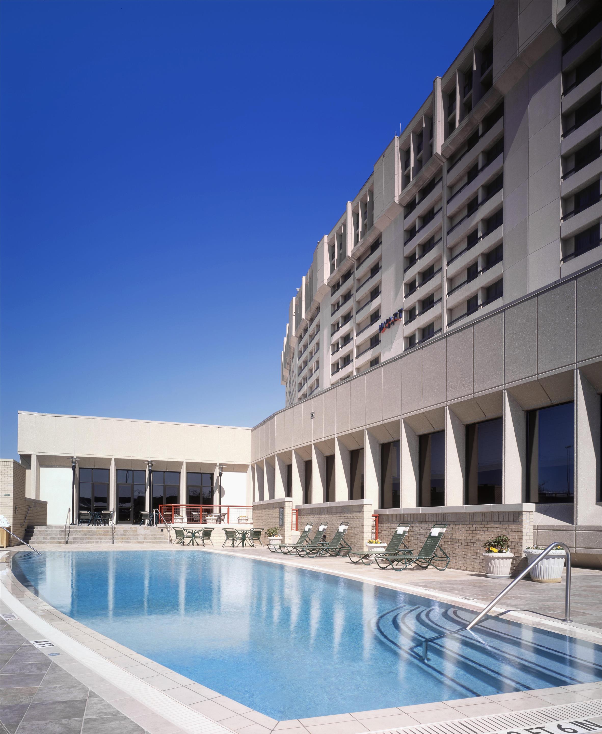 Pool | Hyatt Regency DFW International Airport