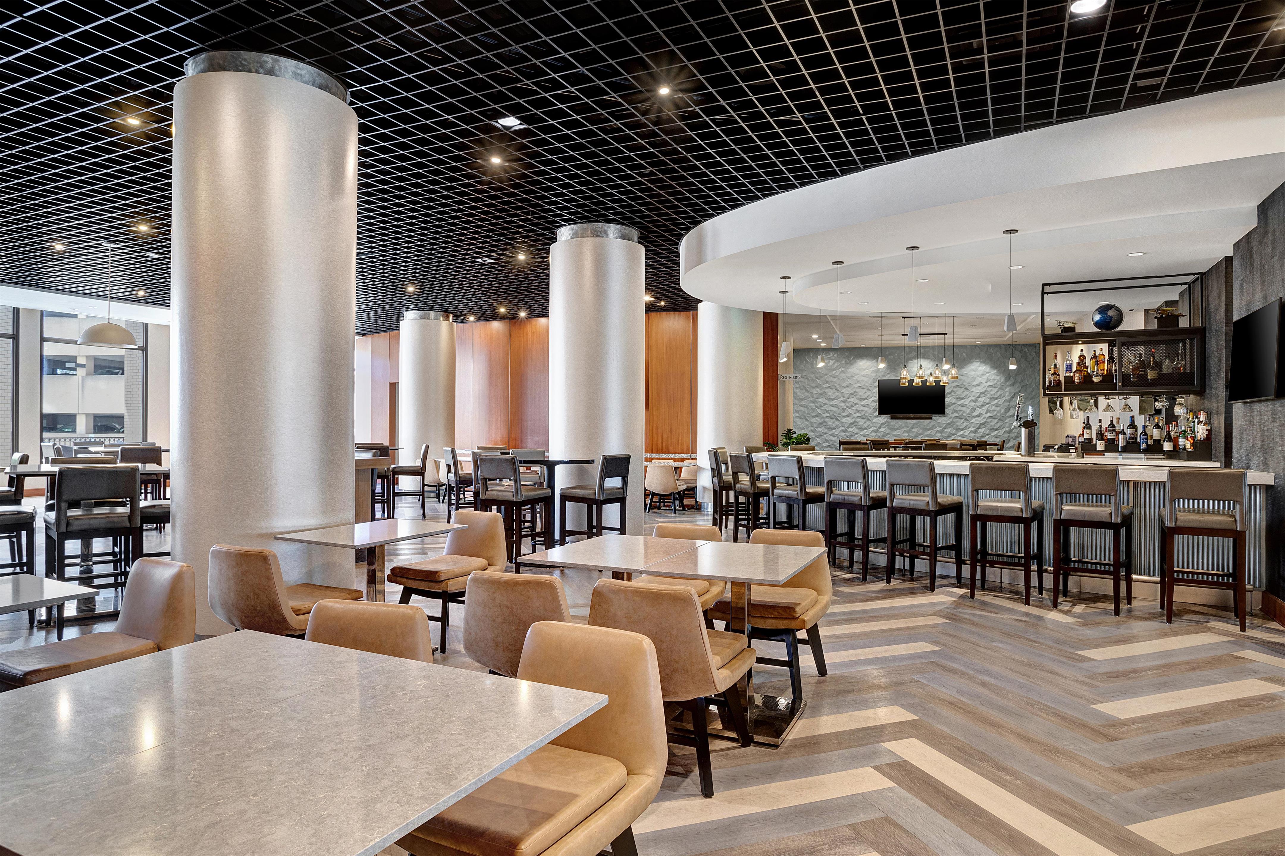 Restaurant | Hyatt Regency DFW International Airport