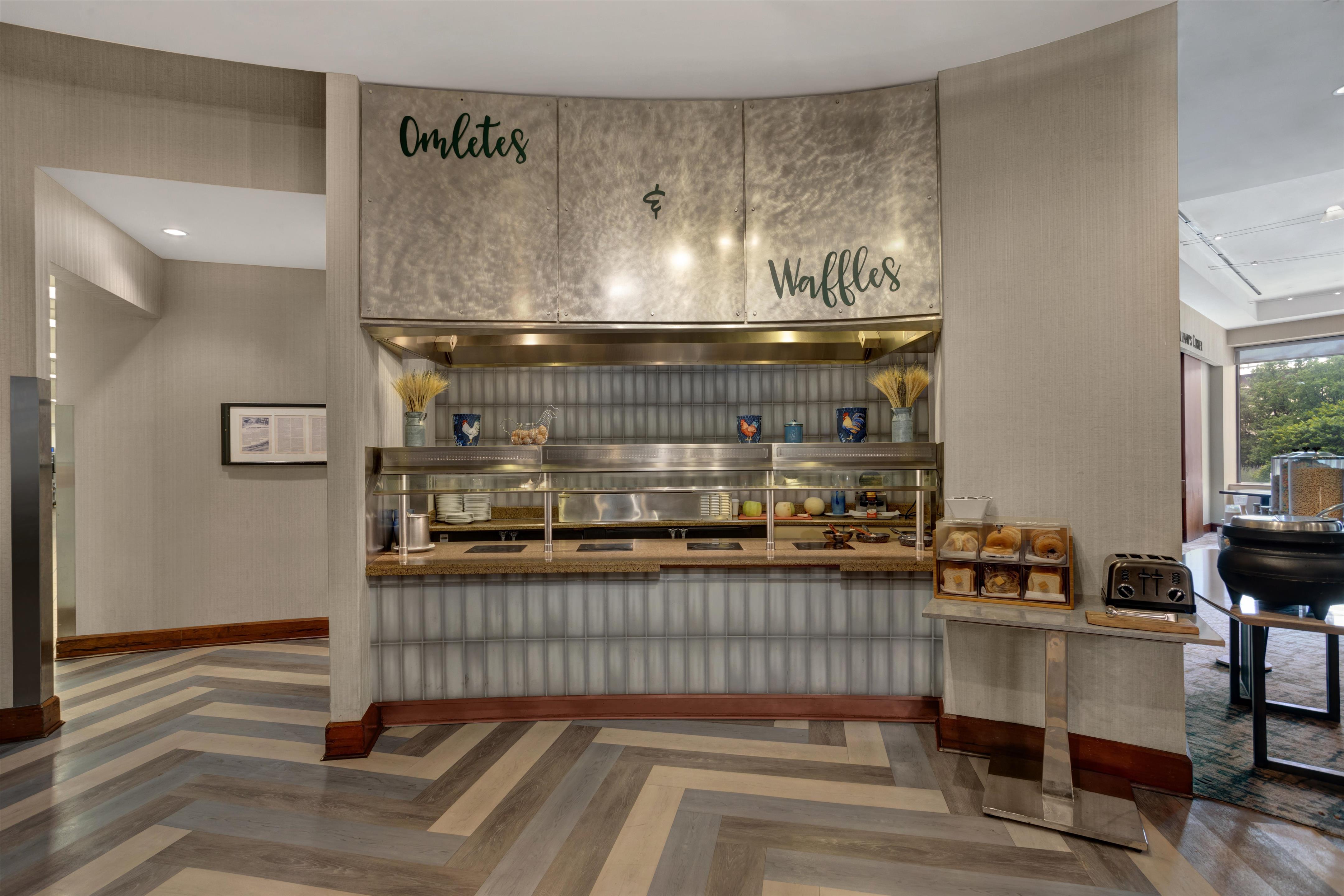 Restaurant | Hyatt Regency DFW International Airport