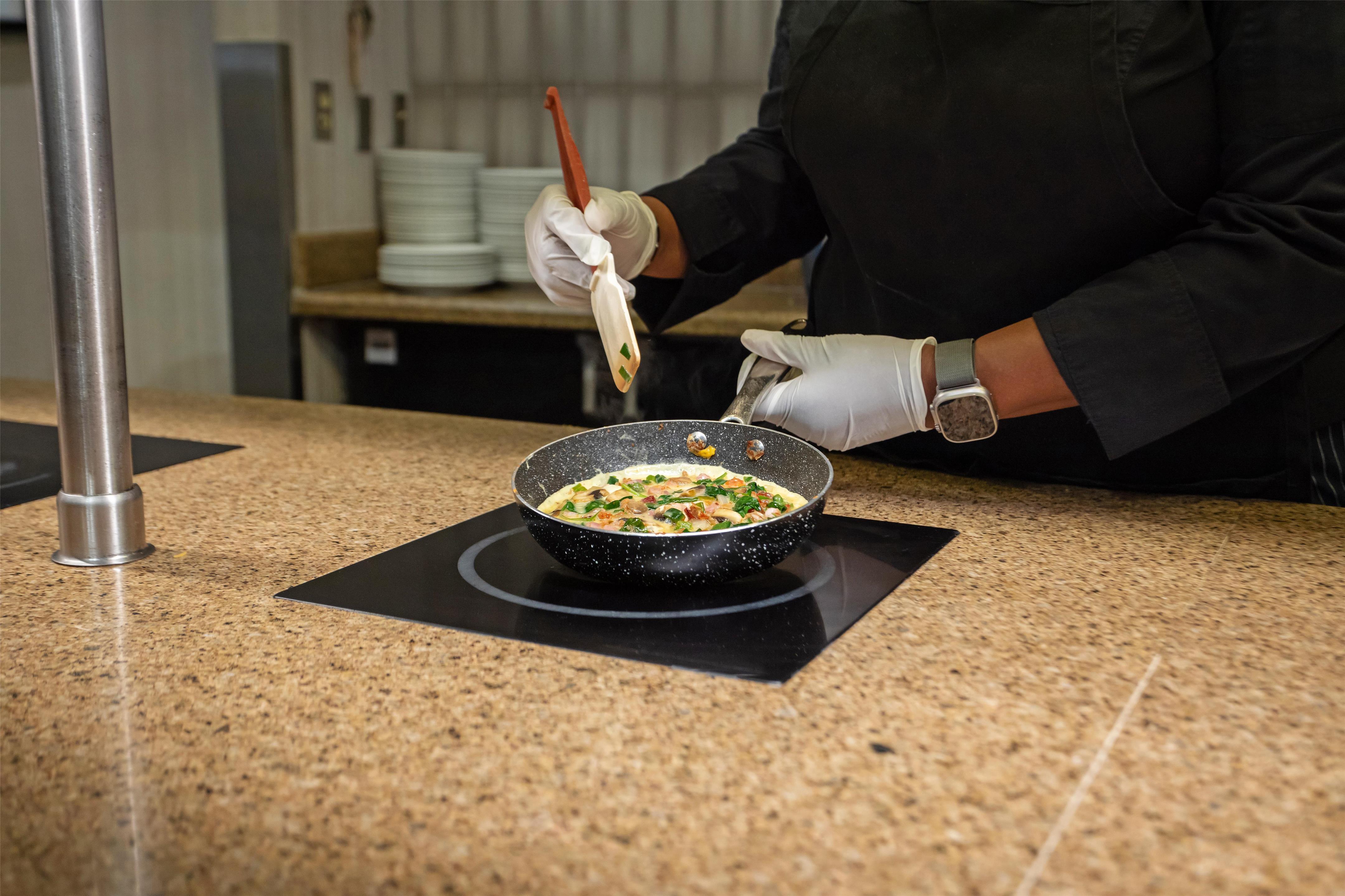 Restaurant | Hyatt Regency DFW International Airport
