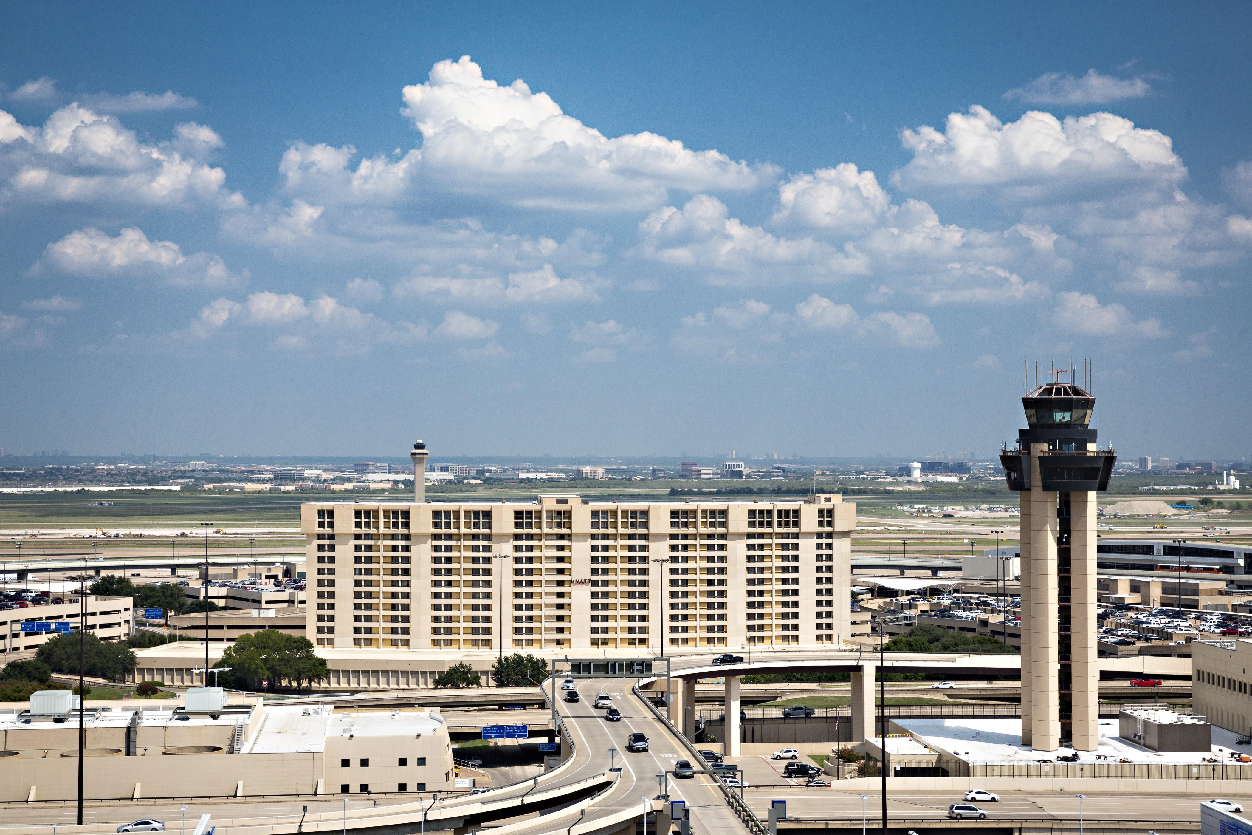 Exterior | Hyatt Regency DFW International Airport