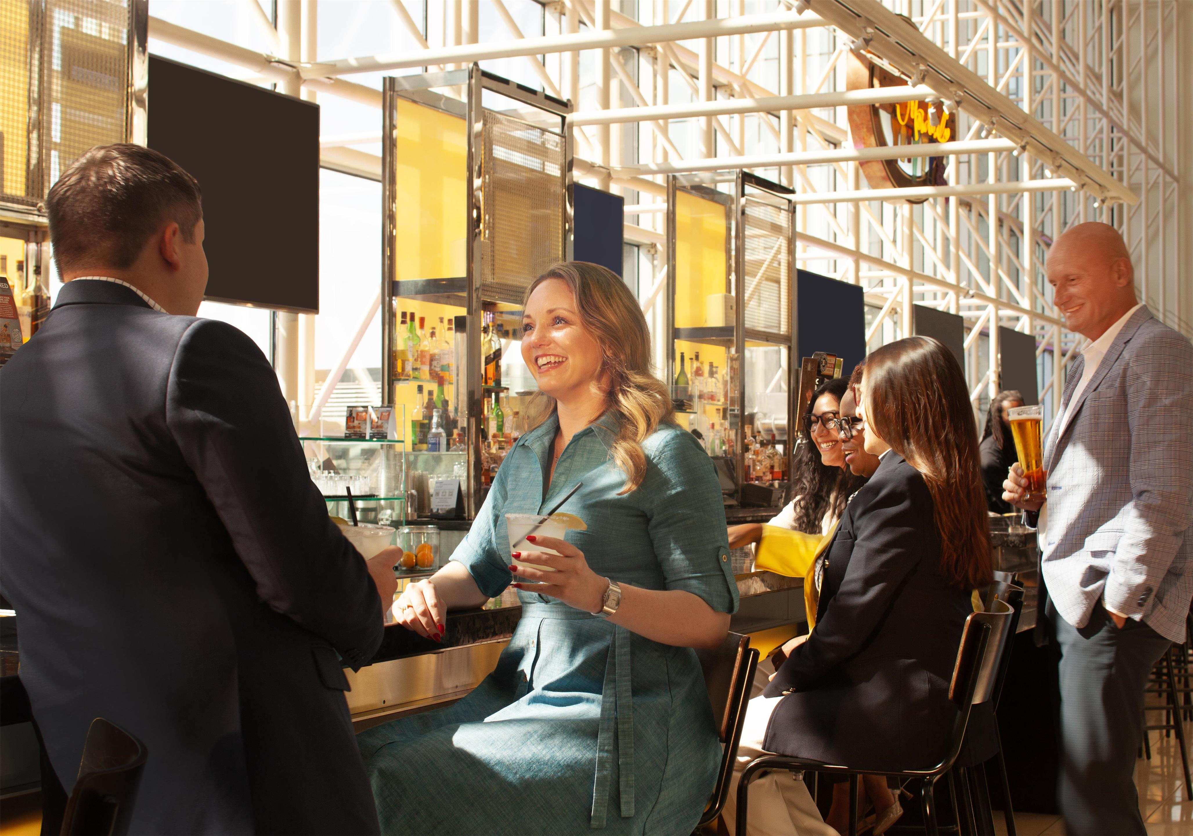 Bar Lounge | Hyatt Regency Dallas