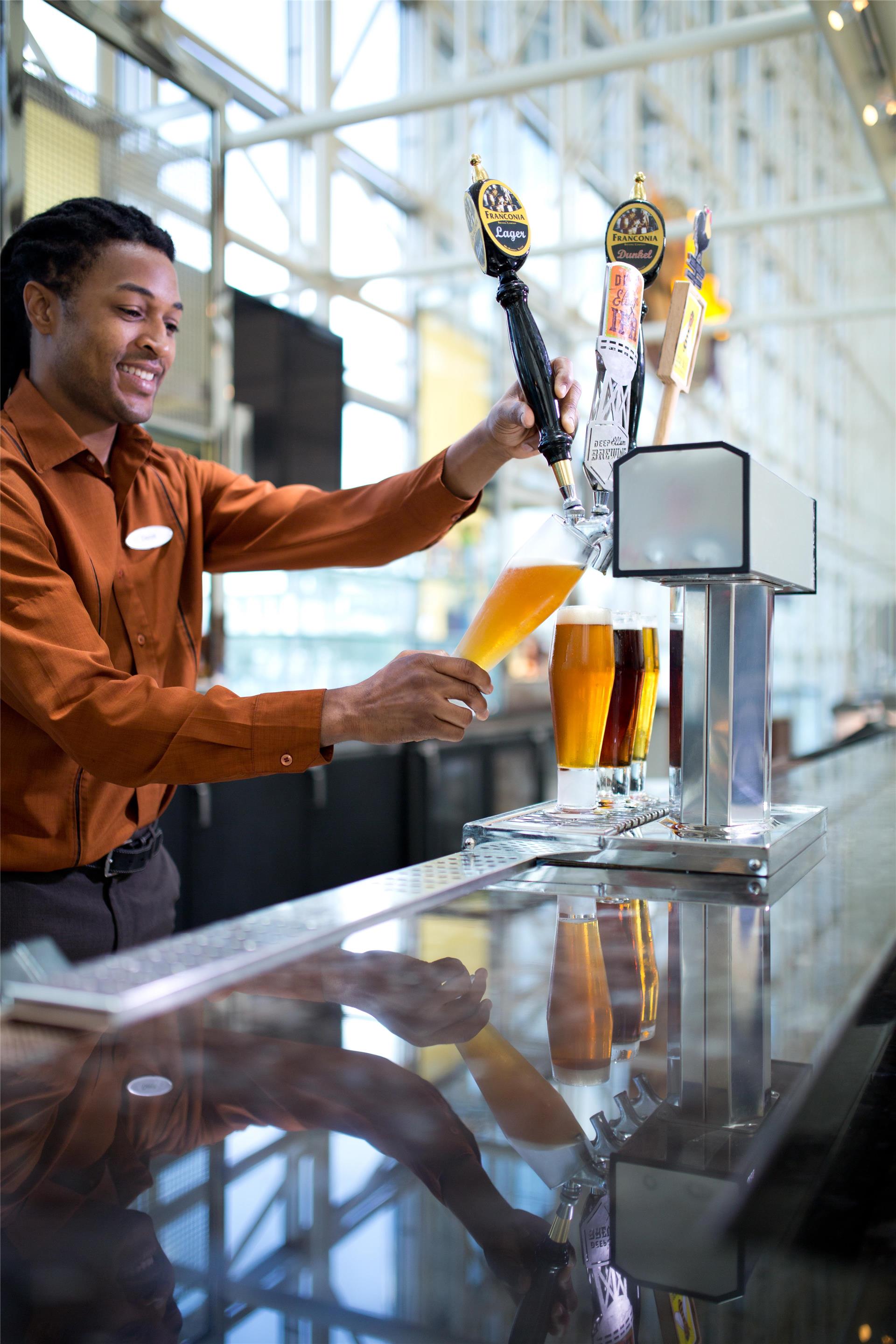 Bar Lounge | Hyatt Regency Dallas