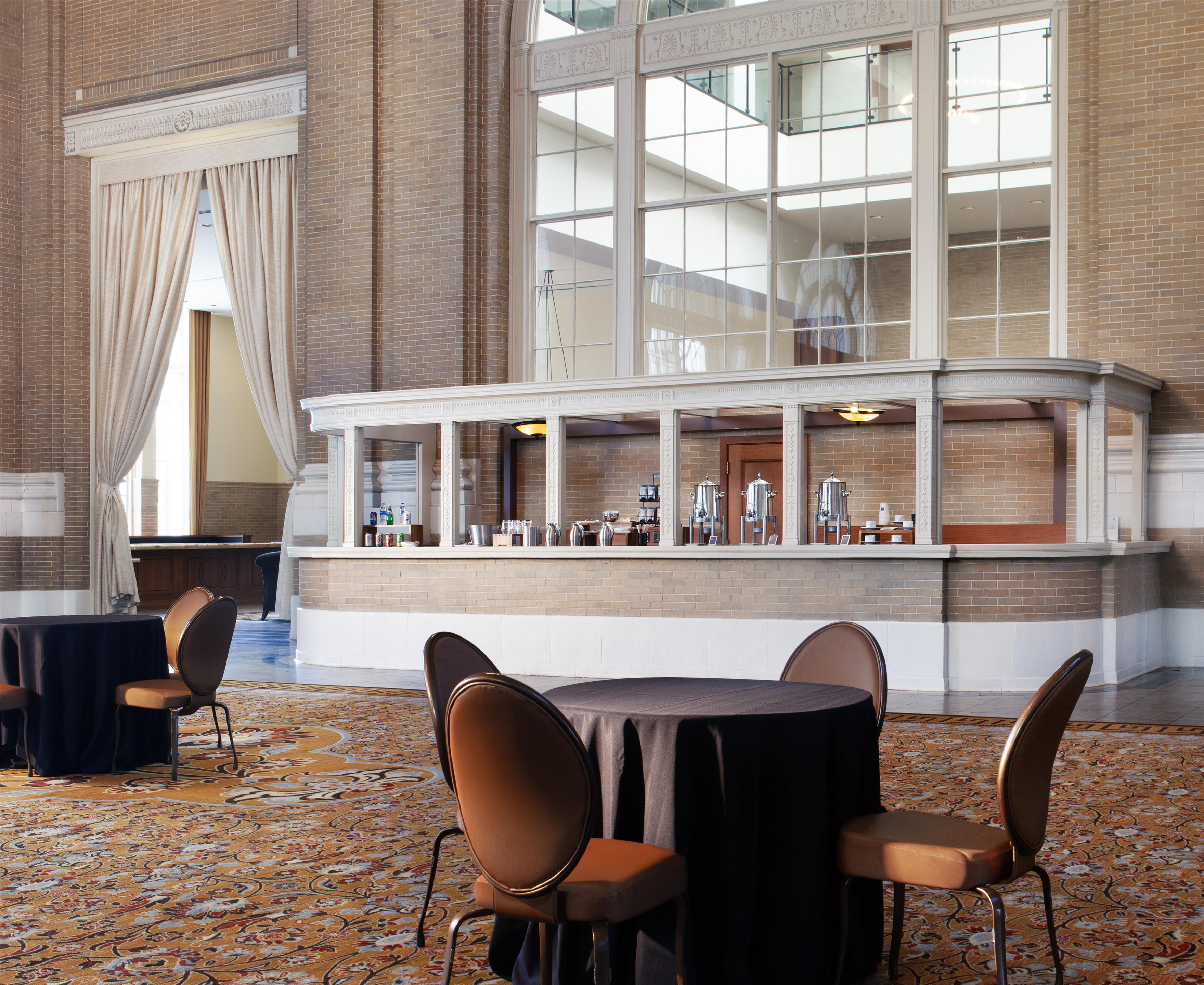 Bar Lounge | Hyatt Regency Dallas