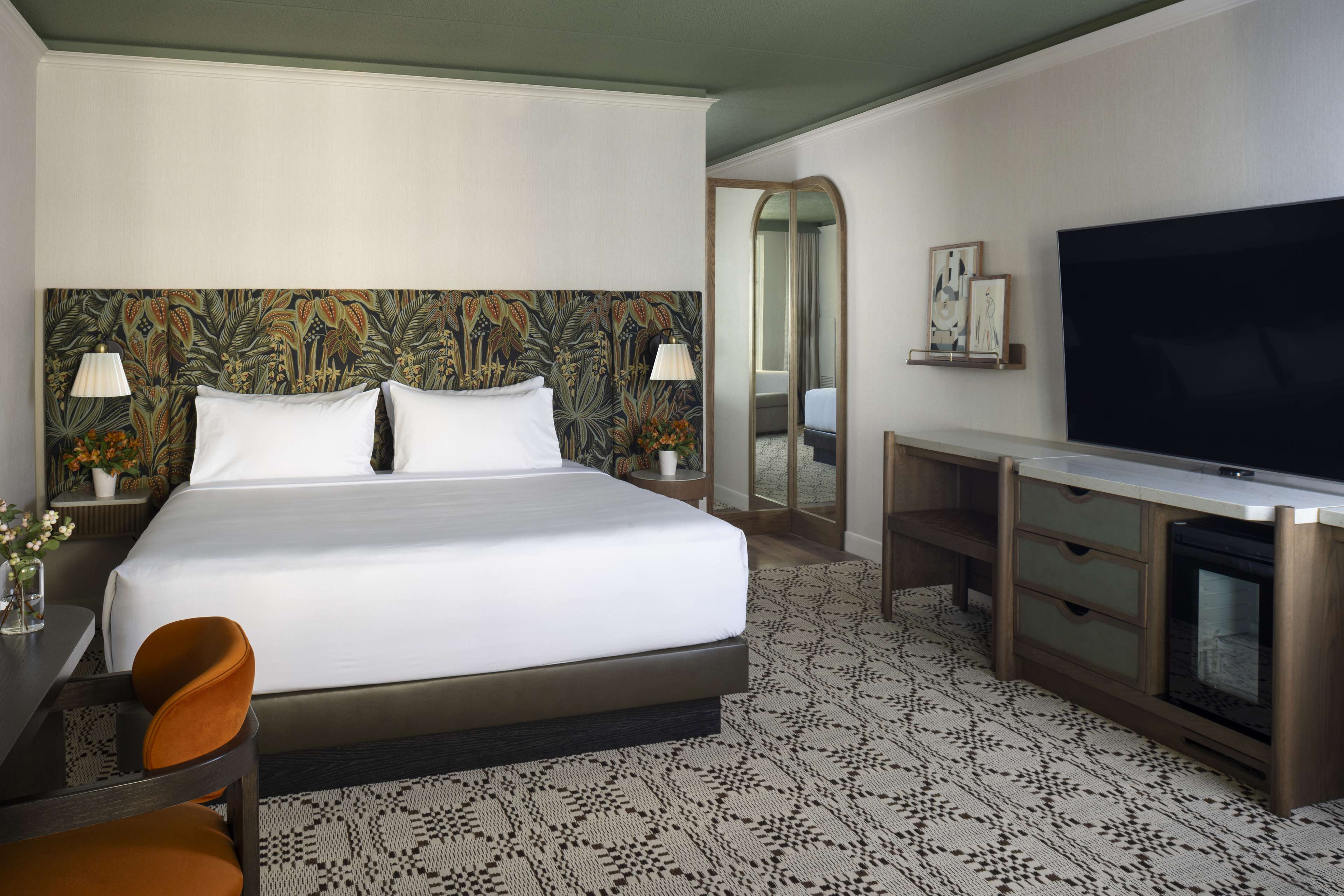 Hyatt Regency Greenwich Room Type - King Room with Atrium View