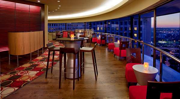 Bar - Hyatt Regency Hotel Houston - I-45, Exits 47A & 47D