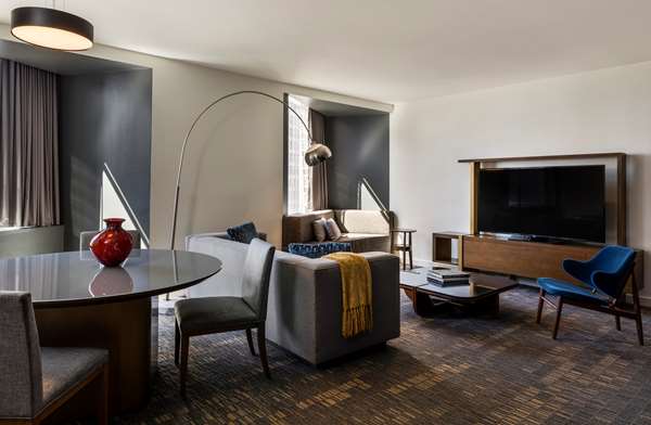 Suite - Hyatt Regency Hotel Houston - I-45, Exits 47A & 47D