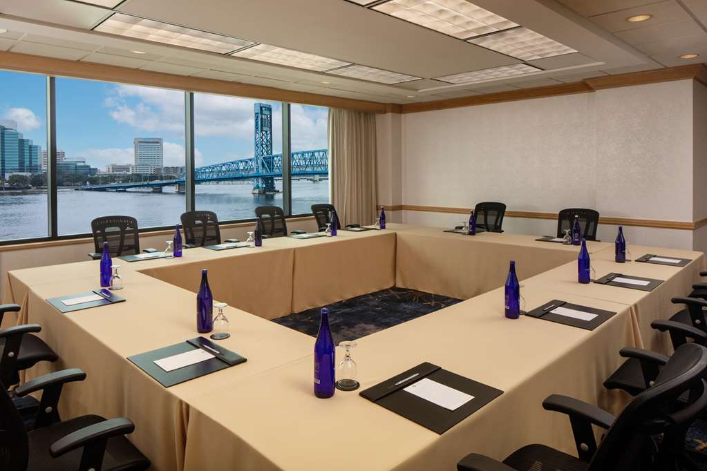 HYATT REGENCY JACKSONVILLE - Photo 40