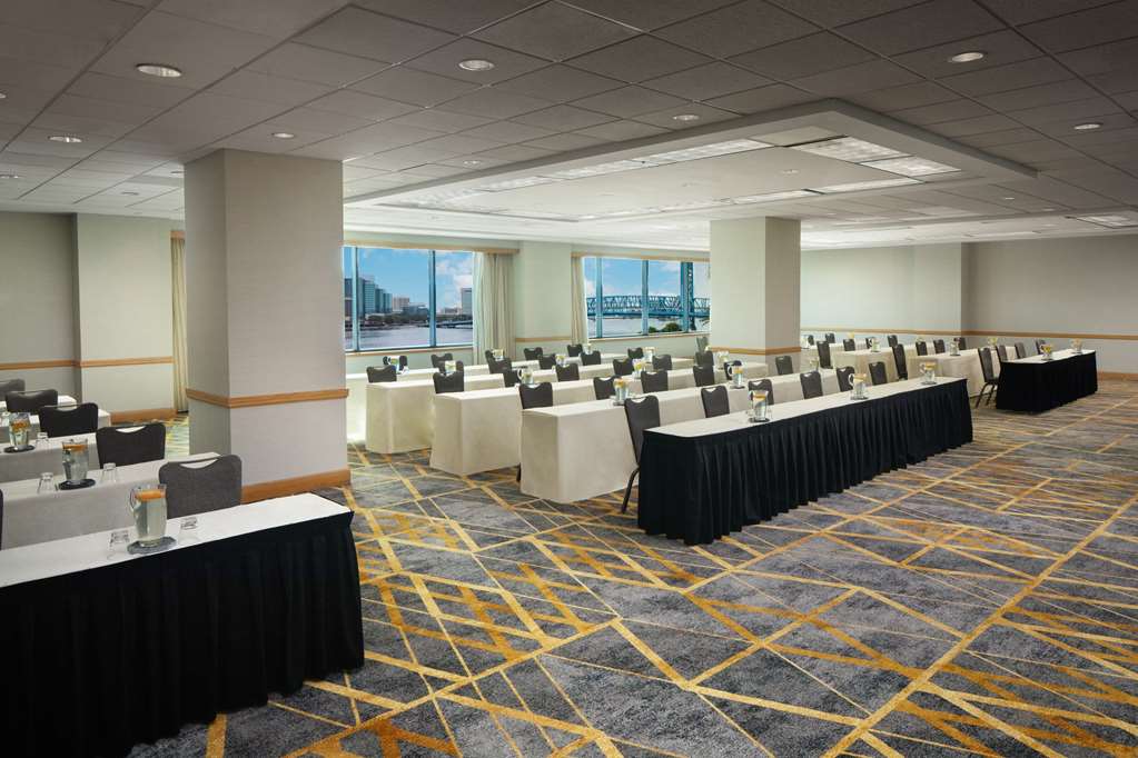 HYATT REGENCY JACKSONVILLE - Photo 41