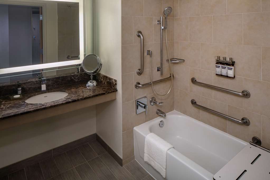 HYATT REGENCY JACKSONVILLE - Photo 44