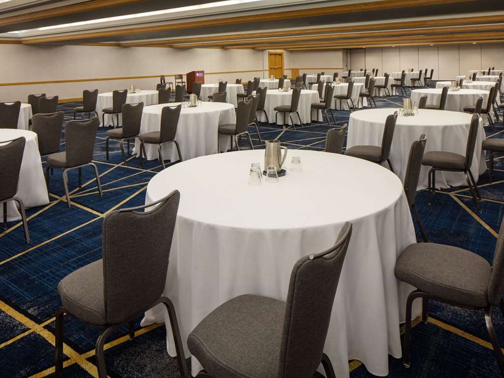 HYATT REGENCY JACKSONVILLE - Photo 47