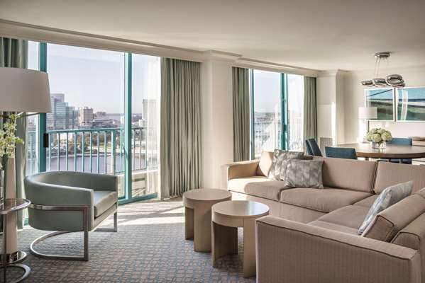 Suite - Hyatt Regency Hotel Jacksonville