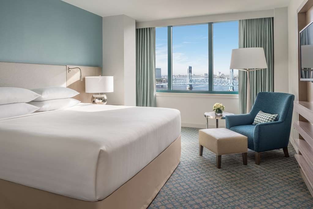HYATT REGENCY JACKSONVILLE - Photo 2