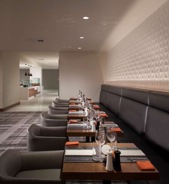 Restaurant - Hyatt Regency Hotel Los Angeles International Airport