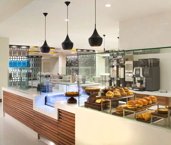 Restaurant - Hyatt Regency Hotel Los Angeles International Airport