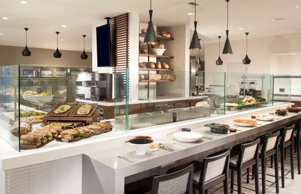 Restaurant - Hyatt Regency Hotel Los Angeles International Airport