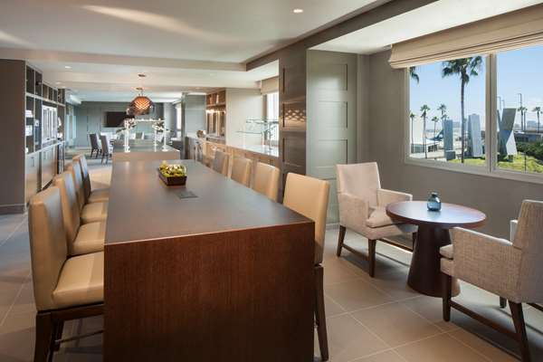  - Hyatt Regency Hotel Los Angeles International Airport