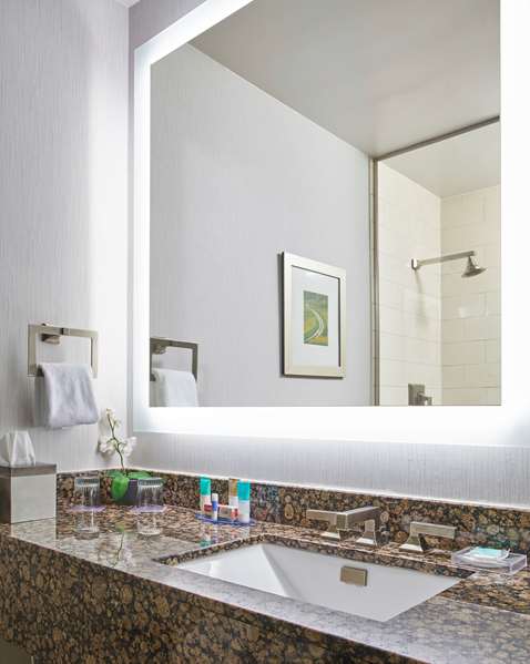 Suite - Hyatt Regency Hotel Lexington