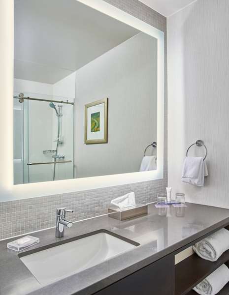  - Hyatt Regency Hotel Lexington