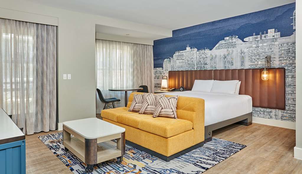 HYATT CENTRIC THE PIKE LONG BEACH-guestroom-Guest Room,On-Site.jpg