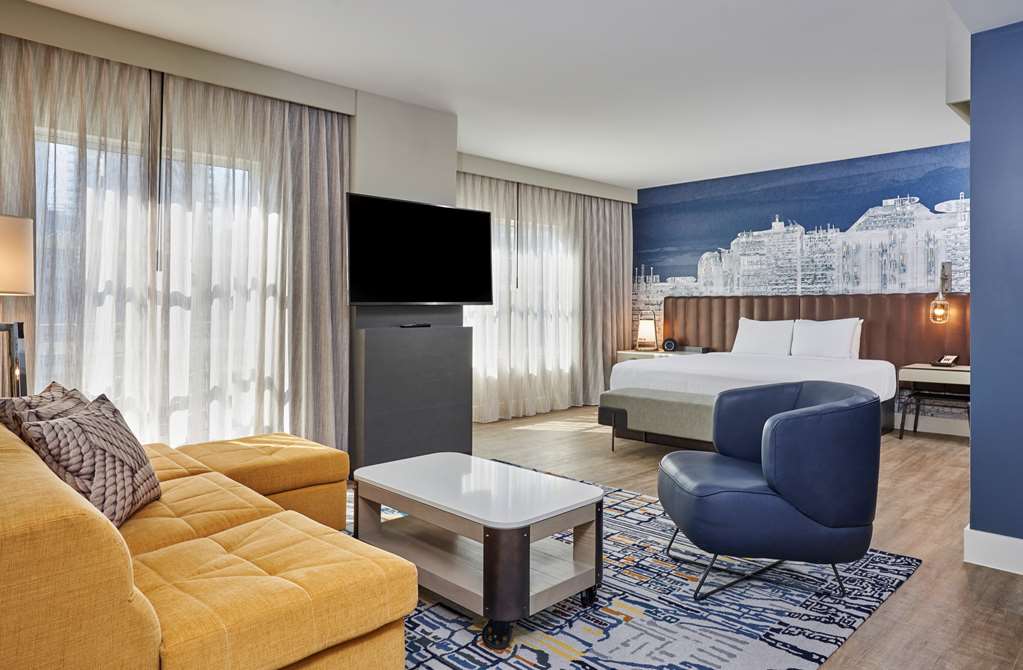 HYATT CENTRIC THE PIKE LONG BEACH-guestroom-Guest Room,Suite,On-Site.jpg
